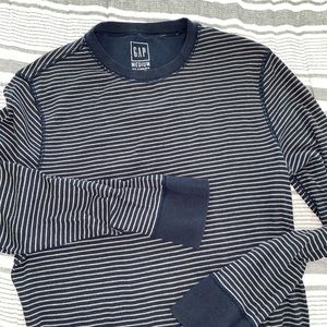 Gap stripes t shirt